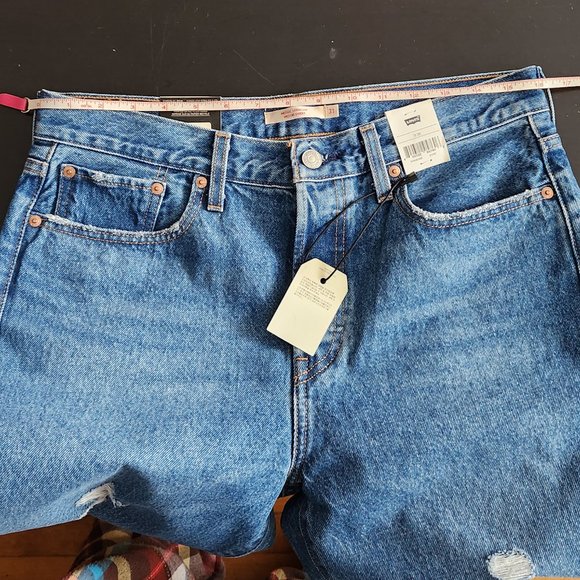 NWT Levi’s Wedgie Straight Ripped Women's Jeans - Picture 9 of 12